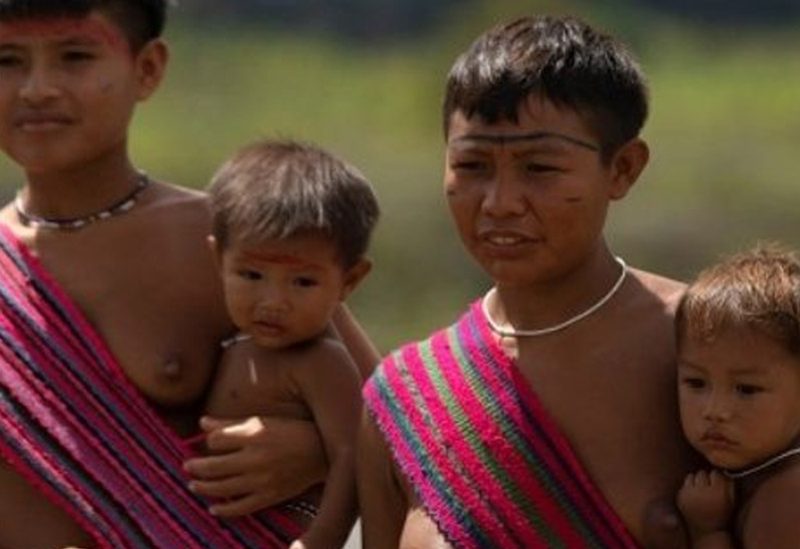 أطفال من شعب اليانومامي