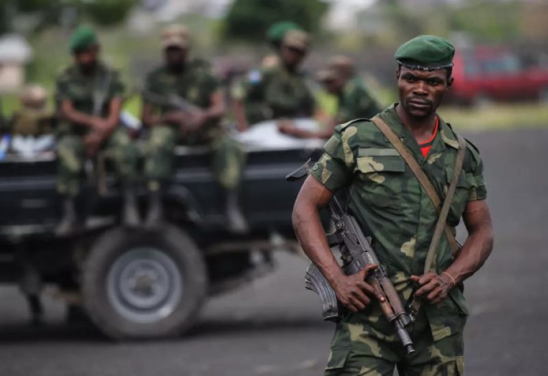 جنود في جيش كونغو الديموقراطية خلال دورية في إحدى المناطق (أ ف ب)