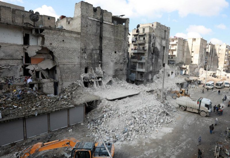 انهيار مبنى سكني في مدينة حلب