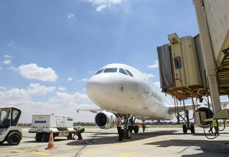 طائرة لأجنحة الشام في مطار دمشق الدولي