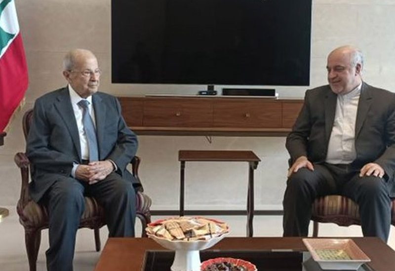 الرئيس السابق ميشال عون والسفير الإيراني في لبنان مجتبى أماني