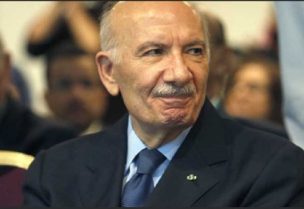 الراحل حسين الحسيني