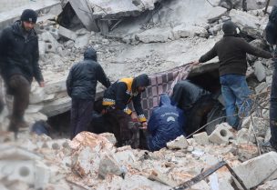 مئات القتلى في زلزال ضرب سوريا