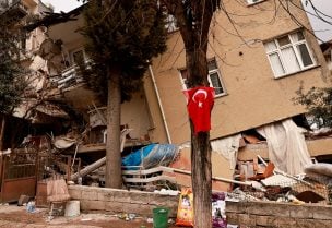 من زلزال تركيا- رويترز