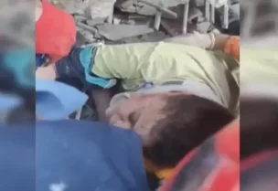 الطفل يبلغ من العمر 12 عاماً