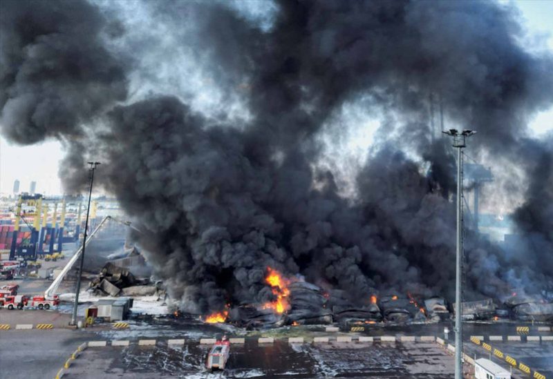 حريق في ميناء إسكندرون التركي خلفه الزلزال الذي ضرب جنوب تركيا