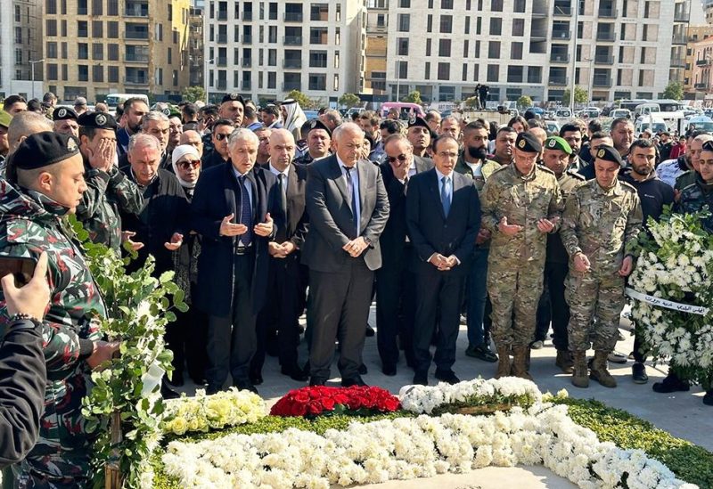 محافظ بيروت ومجلسها البلدي زاروا ضريح الرئيس الشهيد رفيق الحريري