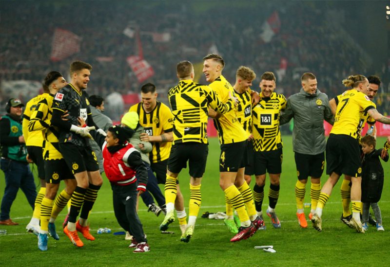 لاعبو بروسيا دورتموند