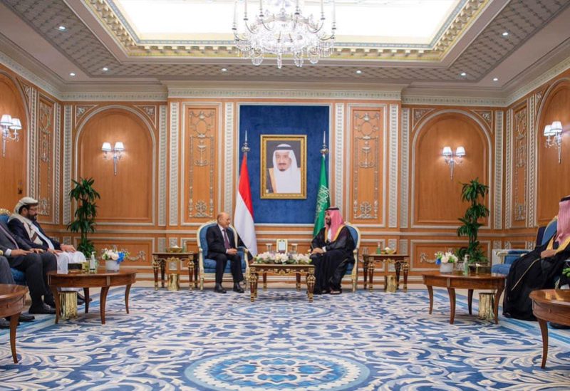 اجتماع الأمير محمد بن سلمان مع رئيس مجلس القيادة الرئاسي اليمني الدكتور رشاد العليمي