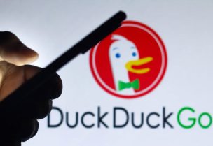 شعار محرك البحث "DuckDuckGo"