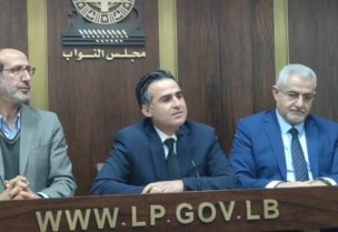 وزير الأشغال في حكومة تصريف الأعمال علي حمية