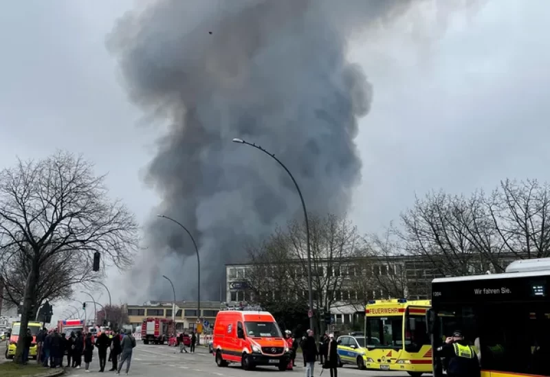 حريق ضخم في هامبورغ - رويترز