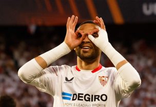 يوسف النصيري لاعب نادي إشبيلية