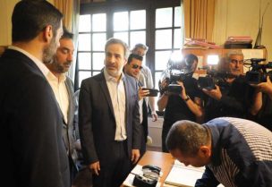 تقديم طعن بقانون التمديد للبلديات