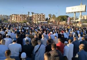 صلاة عيد الفطر عند دوار أبو علي في طرابلس