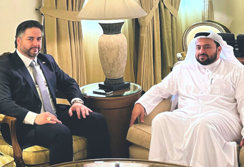 وزير الاقتصاد أمين سلام والوزير القطري محمد بن عبد العزيز الخليفي
