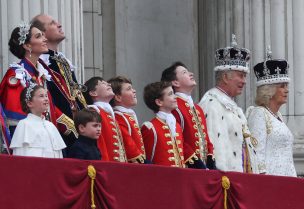 الملك تشارلز والعائلة المالكة- رويترز