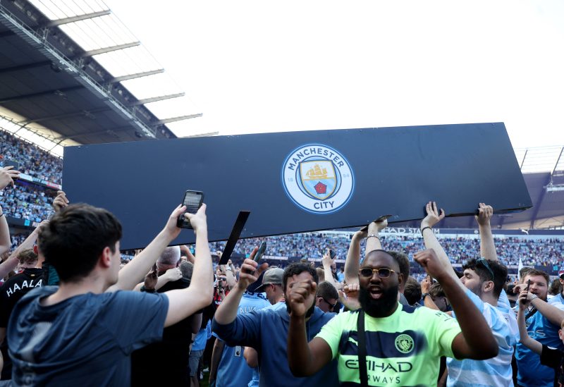 جماهير مانشستر سيتي- رويترز