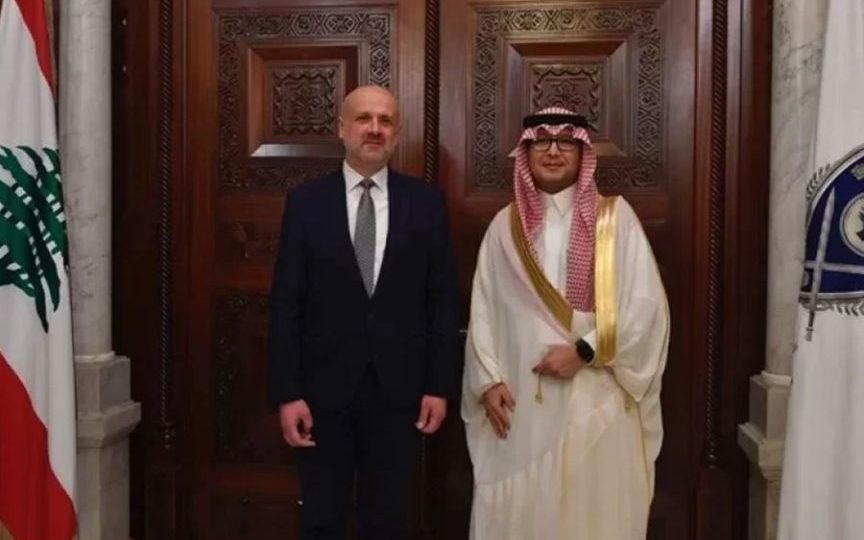 السفير السعودي وليد بخاري ووزير الداخلية بسام مولوي