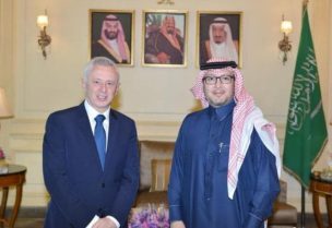 السفير السعودي وليد بخاري ورئيس تيار المردة سليمان فرنجية