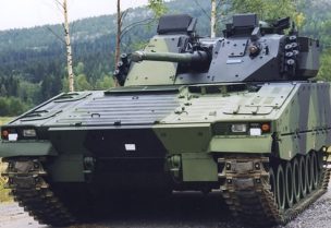 المدرعة القتالية CV90 IFVs