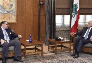 الرئيس نبيه بري والسفير المصري ياسر علوي