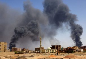 آثار الاشتباكات المسلحة في السودان - أرشيفية (رويترز)