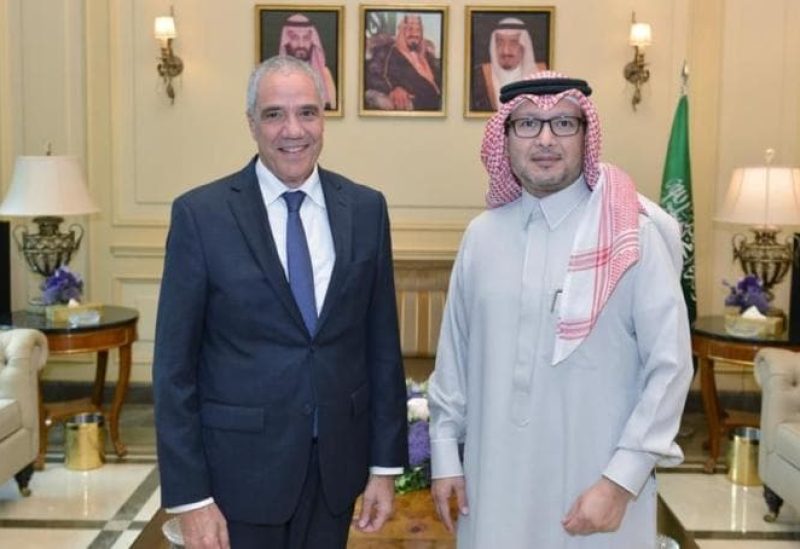 السفير السعوديّ وليد بخاري وسفير الاتحاد الأوروبي رالف طراف