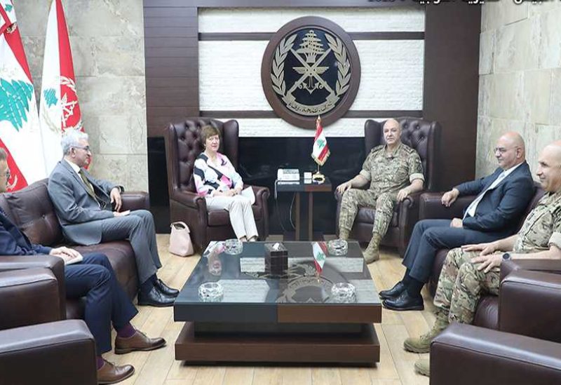 العماد عون استقبل المنسقة الخاصة للأمم المتحدة في لبنان