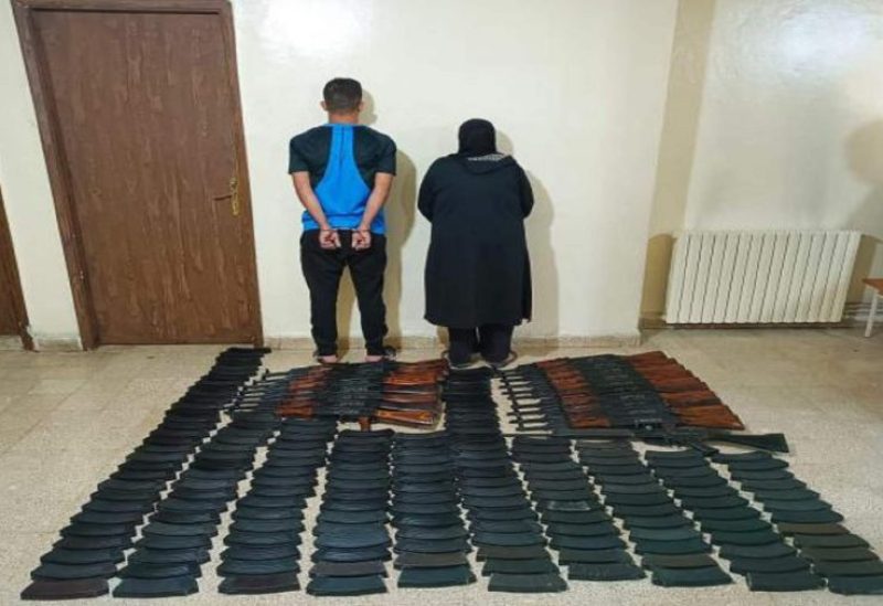 ينقل أسلحة وذخائر حربية إلى البقاع برفقة والدته