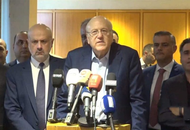 جولة لميقاتي في المطار برفقة مولوي وحمية