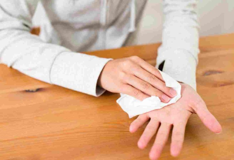 الأيدي المتعرقة من المشاكل المزعجة