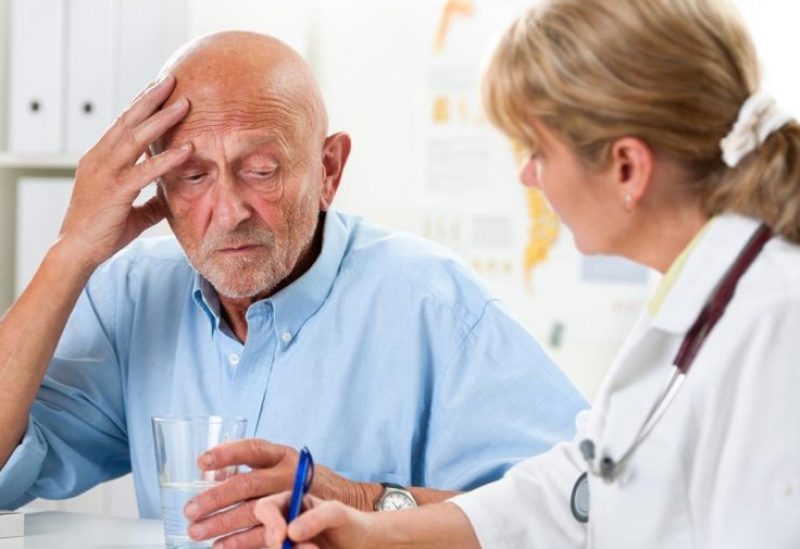 طب وصحة – 6 أعراض جسدية للخرف عليك معرفتها!