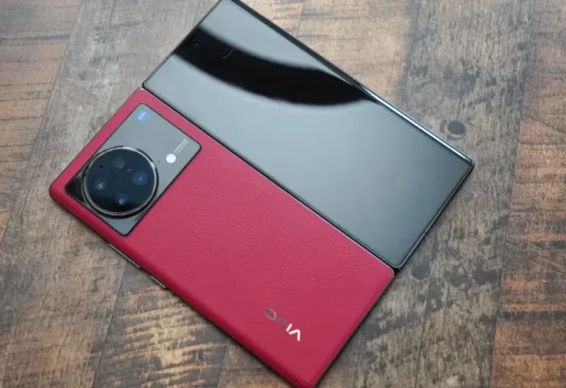 Vivo تكشف عن هاتف قابل للطي