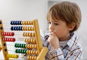 جعل التعلم ممتعًا إحدى أهم الوسائل لتقوية الذاكرة عند الأطفال
