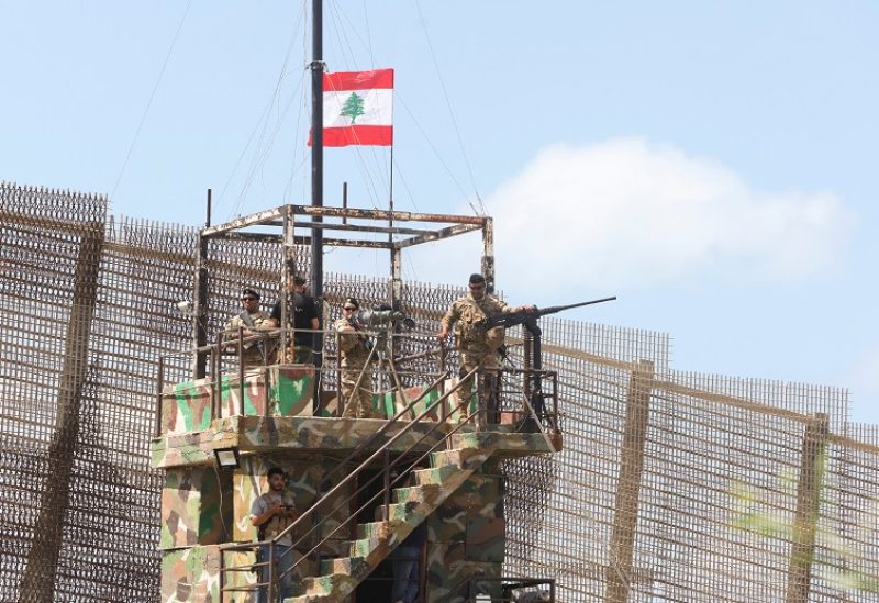 عناصر من الجيش اللبناني عند منطقة الناقورة