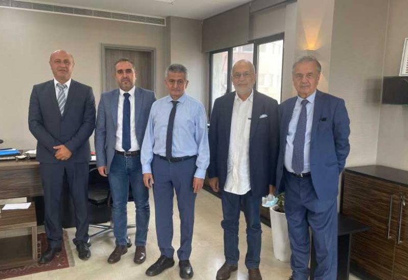 مباحثات بين وفد "التقدمي" ووزير المال