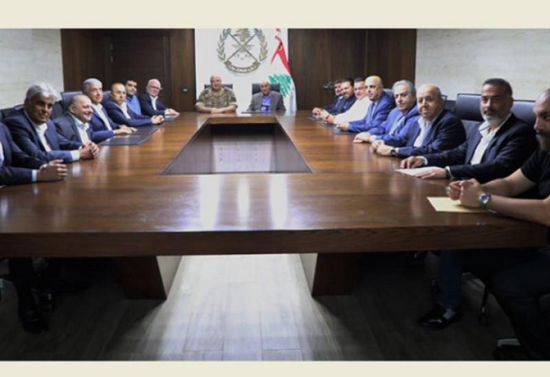 اجتماع لقائد الجيش في اليرزة