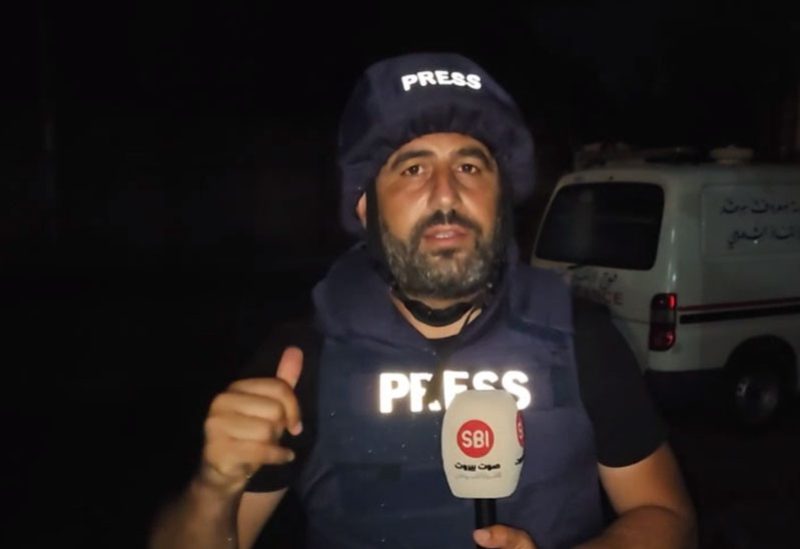 مراسل صوت بيروت إنترناشونال من أمام مدخل مخيم عين الحلوة