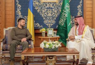 المير محمد بن سلمان والرئيس الأوكراني فولديمير زيلينسكي
