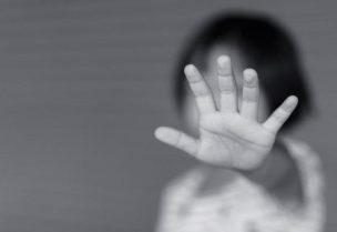 الأطفال والمراهقين الذين تعرضوا لاعتداء جسدي هم أكثر عرضة للإصابة بأمراض عقلية