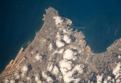 صورة لمدينة بيروت التقطها رائد الفضاء الإماراتي سلطان النيادي