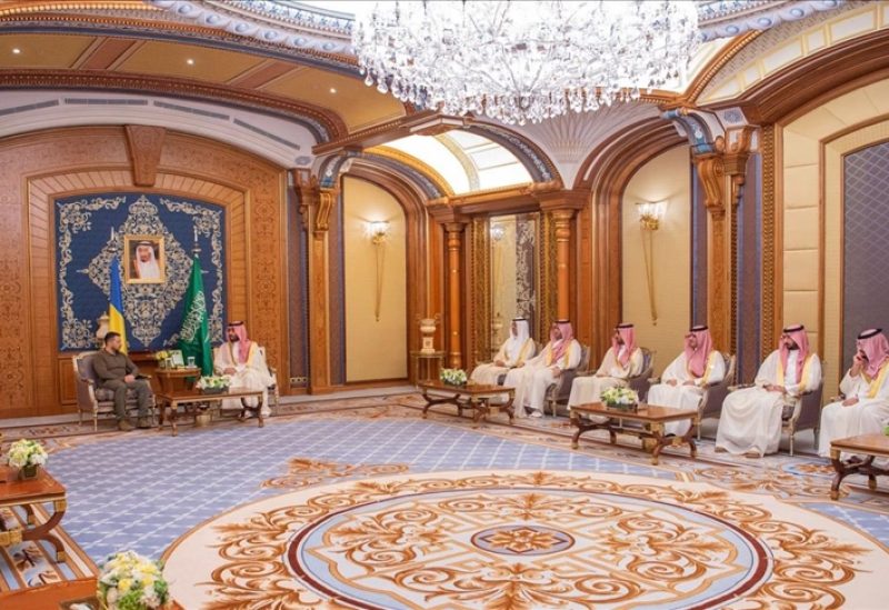 زيلنيسكي خلال زيارته للسعودية