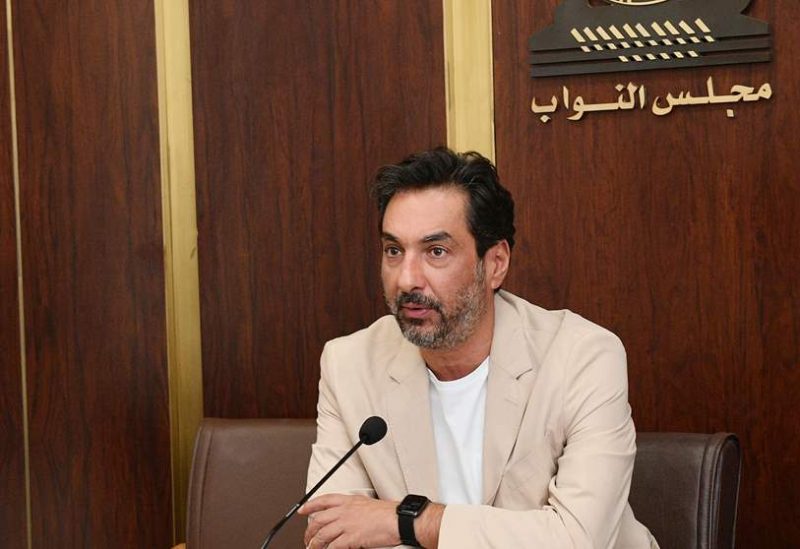النائب وضاح صادق