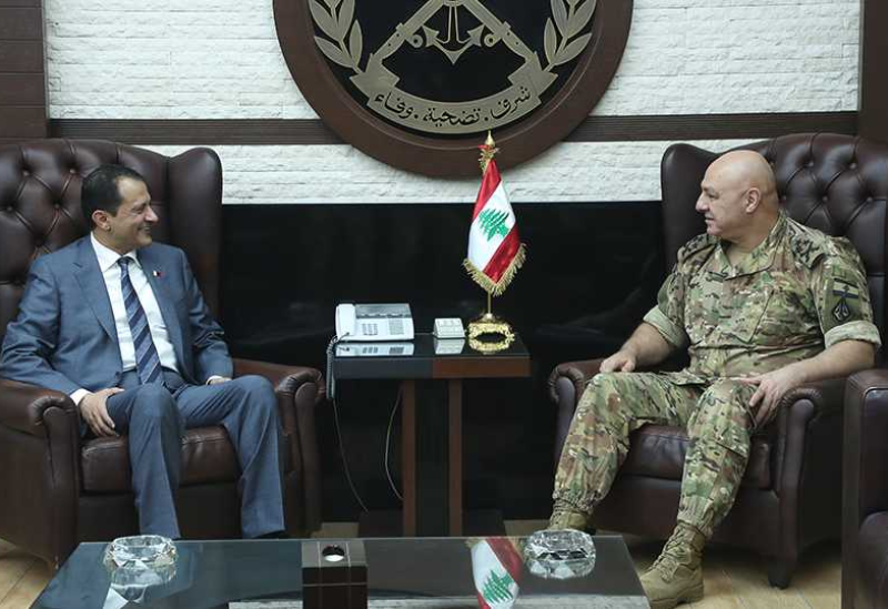 العماد جوزاف عون والسفير القطري سعود بن عبد الرحمن آل ثاني