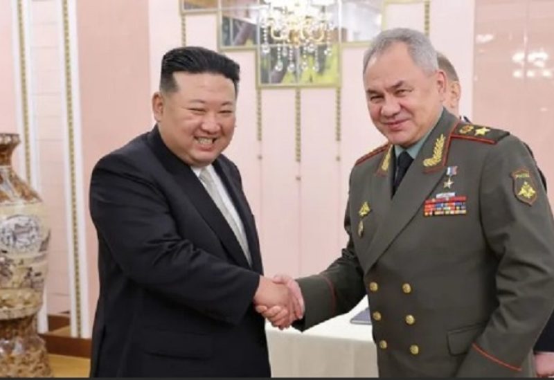 زعيم كوريا الشمالية كيم جونج أون ووزير الدفاع الروسي سيرغي شويغو