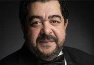 الفنان طارق عبد العزيز