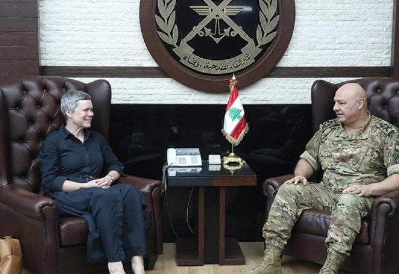 قائد الجيش العماد جوزاف عون وسفيرة الاتحاد الأوروبي في لبنان السيدة Sandra De aele