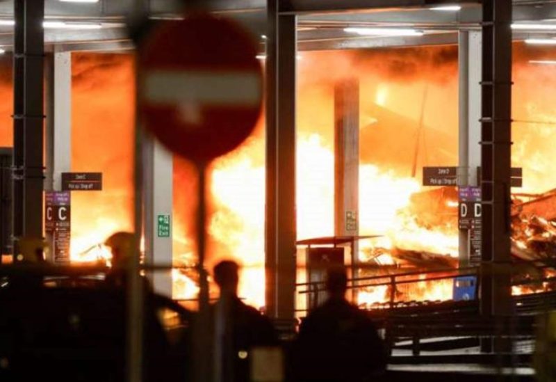 تعليق الرحلات الجوية في مطار لوتون اللندني بسبب حريق كبير