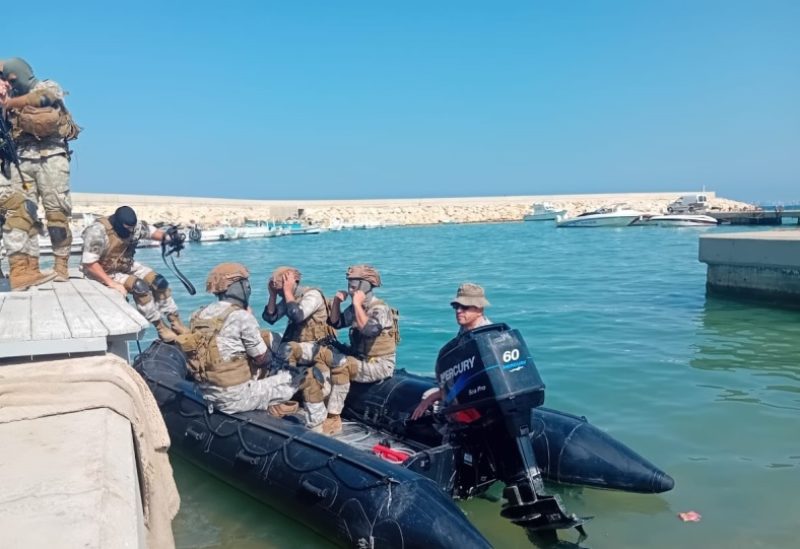 عناصر من البحرية في الجيش اللبناني